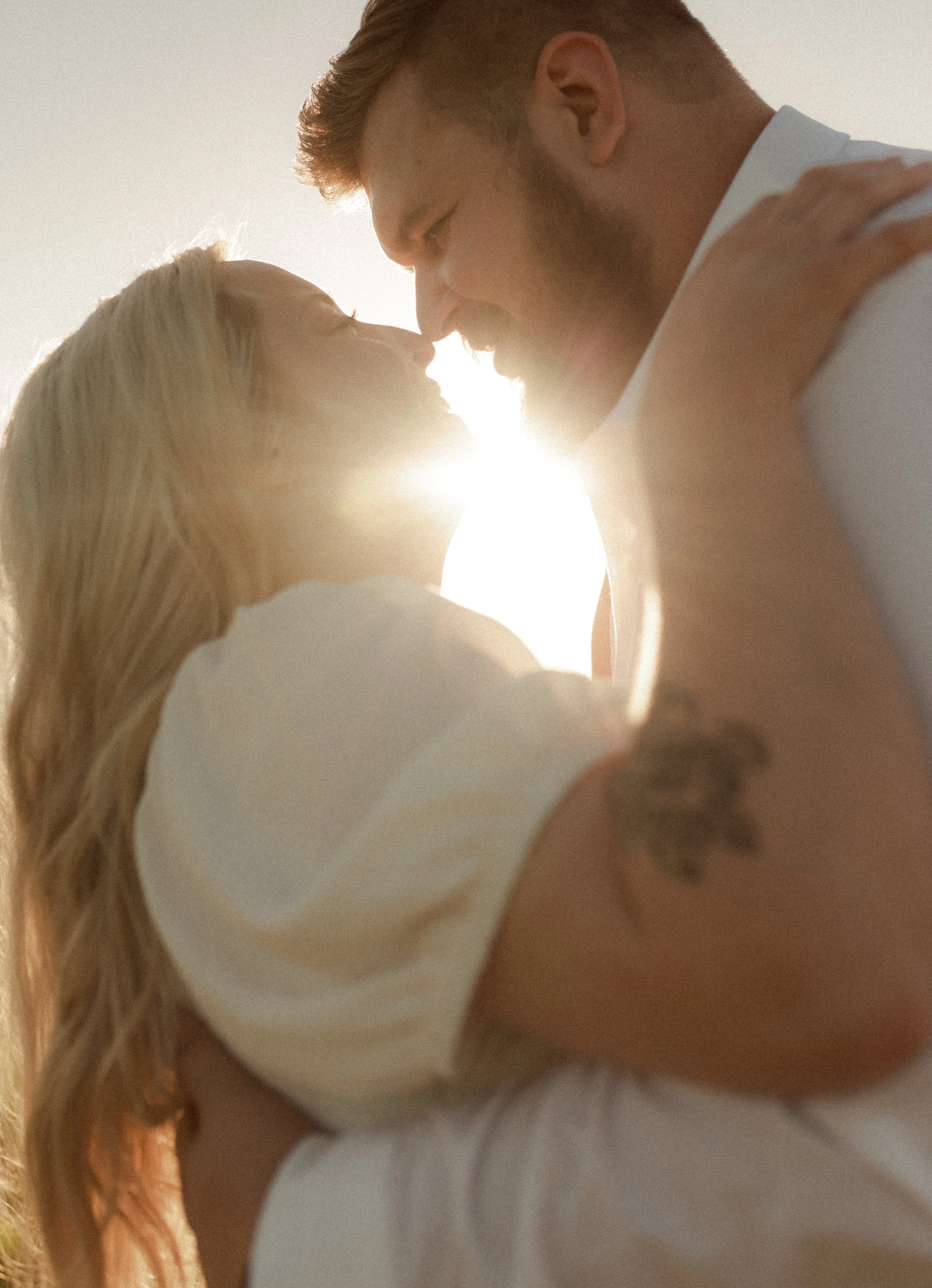  Highly rated Missouri and Kansas City wedding and elopement photographer that specializes in true to color, cinematic photography that tells your story. For the adventurous couples looking to tell their story through a romantic and cinematic lens.  