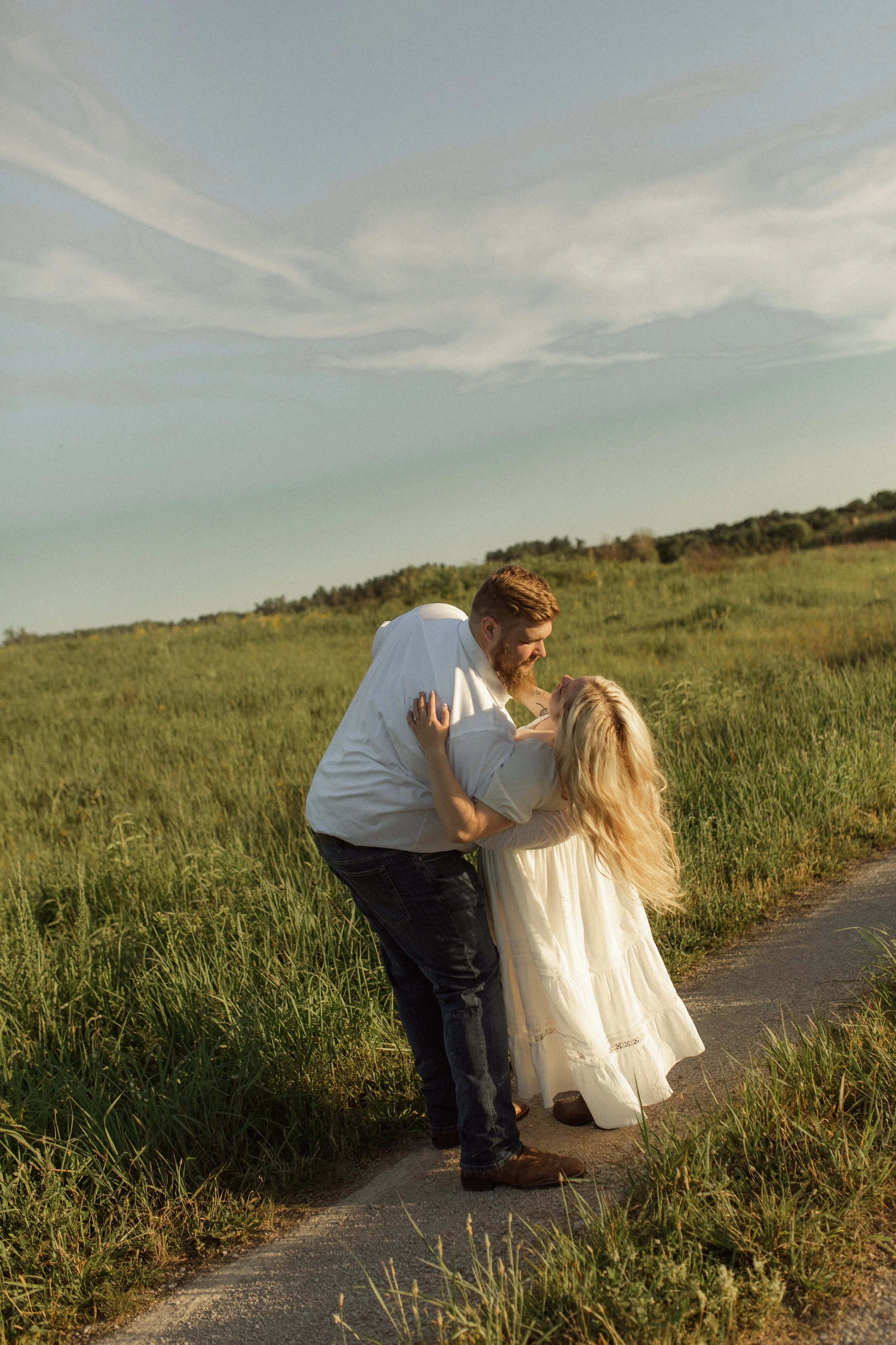  Highly rated Missouri and Kansas City wedding and elopement photographer that specializes in true to color, cinematic photography that tells your story. For the adventurous couples looking to tell their story through a romantic and cinematic lens.  