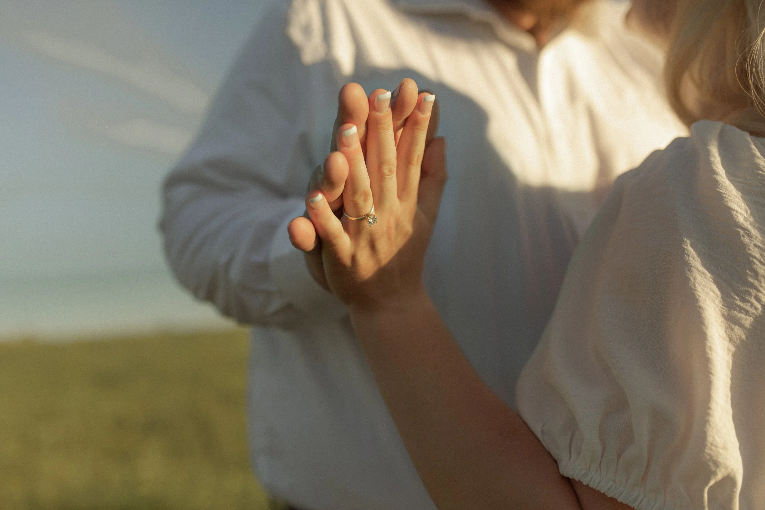  Highly rated Missouri and Kansas City wedding and elopement photographer that specializes in true to color, cinematic photography that tells your story. For the adventurous couples looking to tell their story through a romantic and cinematic lens.  