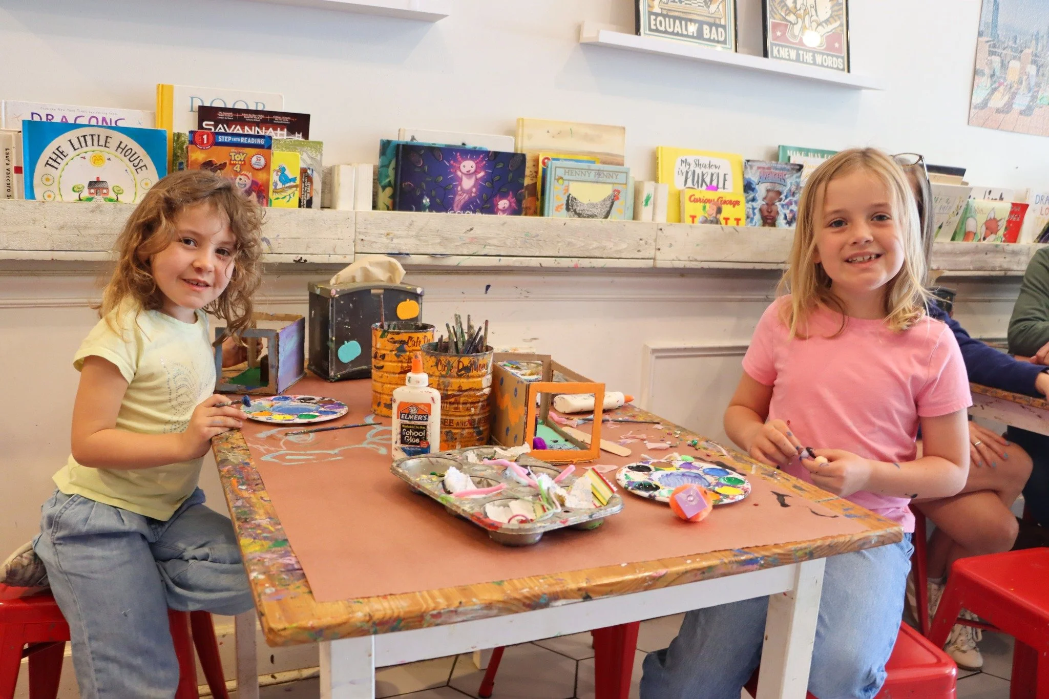 Coffee for you, creativity for them ☕🎨

At Henny Penny, we&rsquo;re your go-to family cafe&mdash;serving up delicious drinks, tasty treats, and hands-on crafts your kids will love.

Make it a day out the whole crew can enjoy 💛

#HennyPennyCafe #Fam
