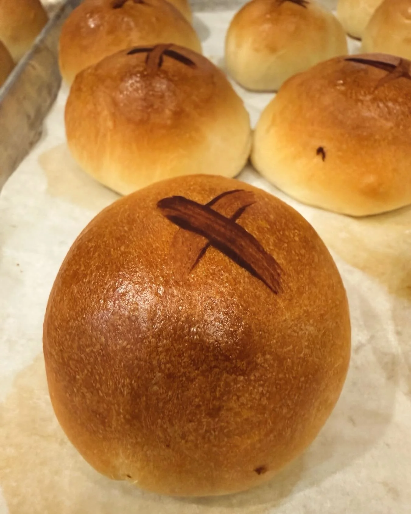 Grab one of our Bacon Cheddar Kolaches 😋baked fresh daily at Henny Penny, the bakery hub for @foxyloxycafe and @coffeefoxroastingco
