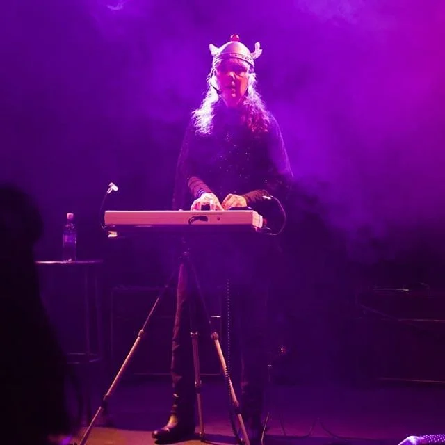 Fantastic night with the great Space lady and Harvey Steel (solo)!! Precious moments and what a journey. Take care of the world and each other <3