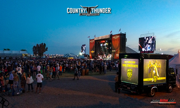 Country Thunder