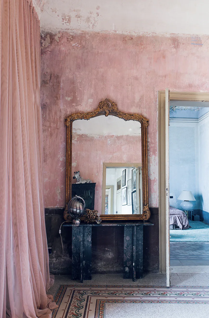 HKliving_usa_LMO0014_mirror.webp