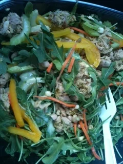 Tuna on arugula salad