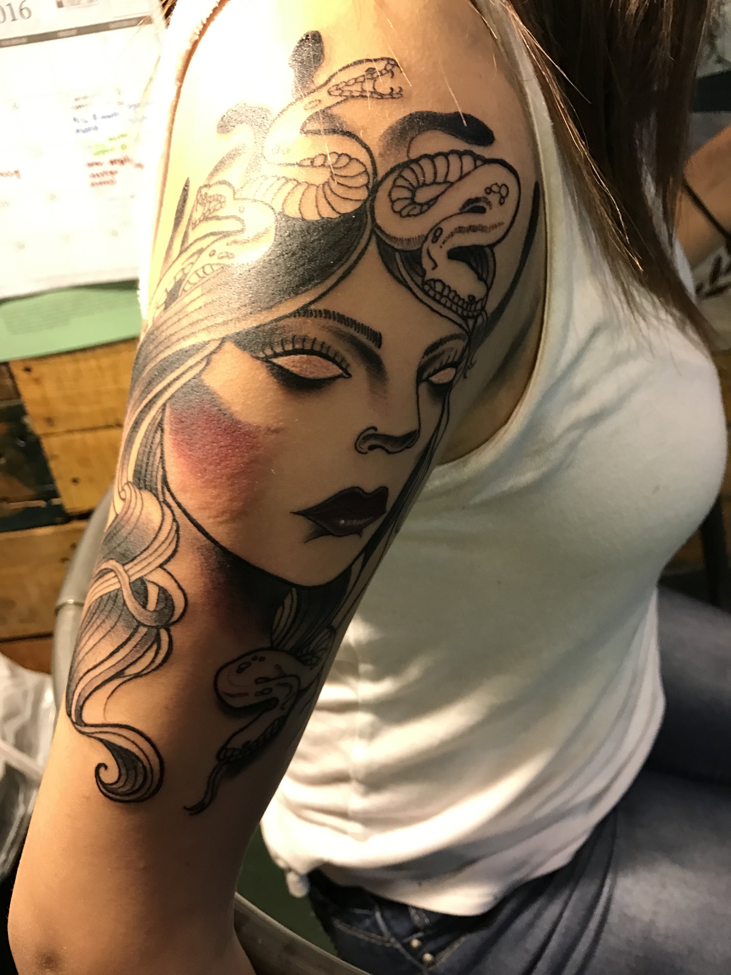 Medusa shoulder tattoo  Tipo de tatuaje Tatuajes