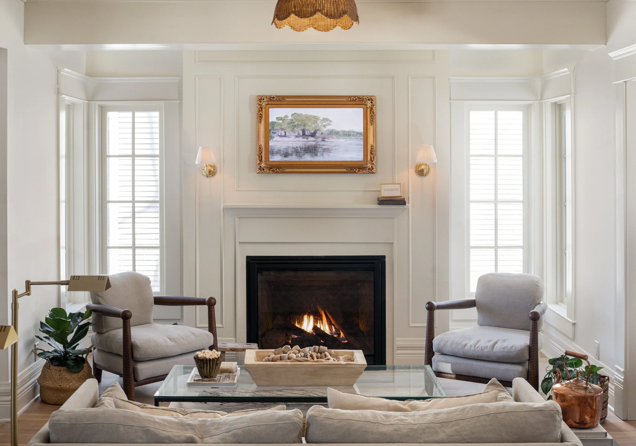  Project:&nbsp; &nbsp;  Oak House   Client:&nbsp; &nbsp; &nbsp; Private Residence  Location:&nbsp; Traverse City, Michigan   Located in the heart of Downtown Traverse City, the Oak House project reimagines a classic neighborhood home through a though