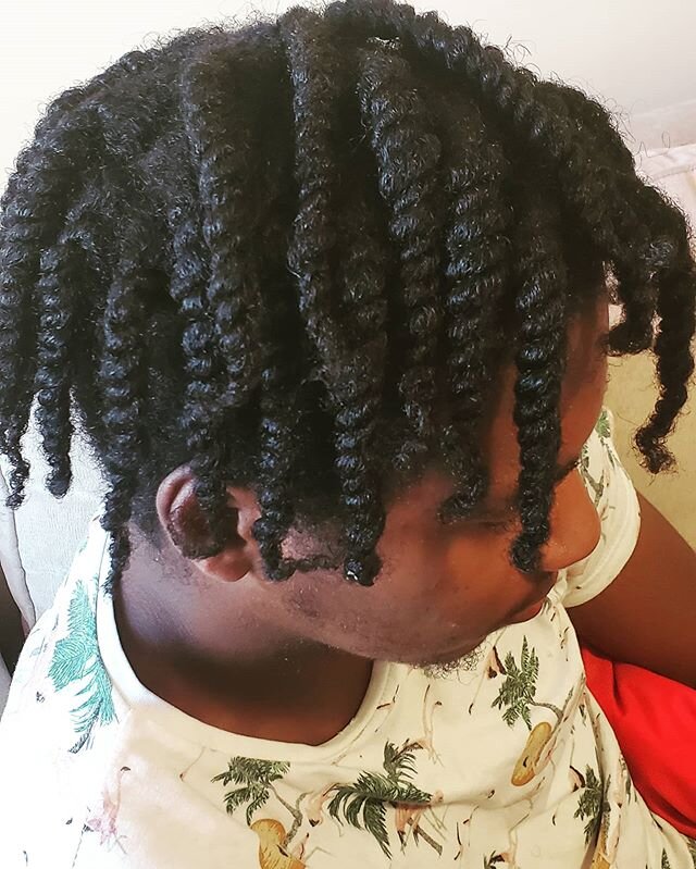 I have a black son 🖤
.
.
.
.
#ihaveablackson #boymom #blackboymom #ilovemyson #equality #prayingforbetterdays #naturalhairstyles #blackhairstyles #naturalhairmen #menwithlonghair #TiaLou