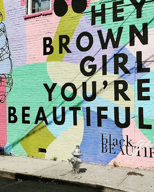 Monday reminder 😍
.
.
.
.
#Atl #Atlanta #beautiful #brownskingirls #message #mondaymotivation #blackgirlsmatter #blackwomenmatter #mural #streetart #graffiti #tialou