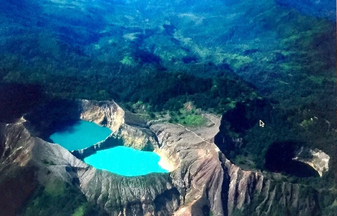 Three-colour Lake Kelimutu