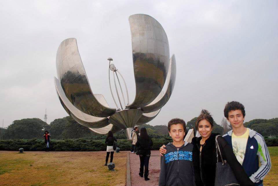 Floralis Generica, Plaza de las Naciones Unidas