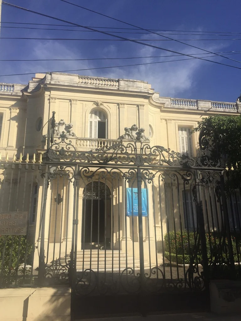 Museo de Arte Decorative Arts