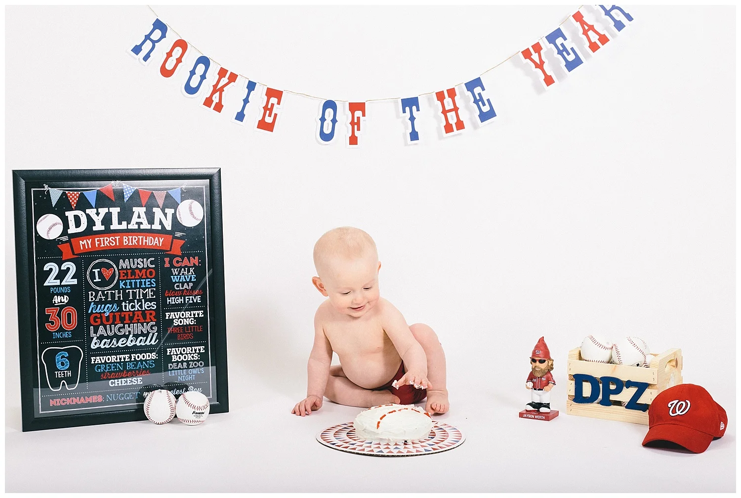 emily-belson-photography-smash-cake-dylan-01.jpg