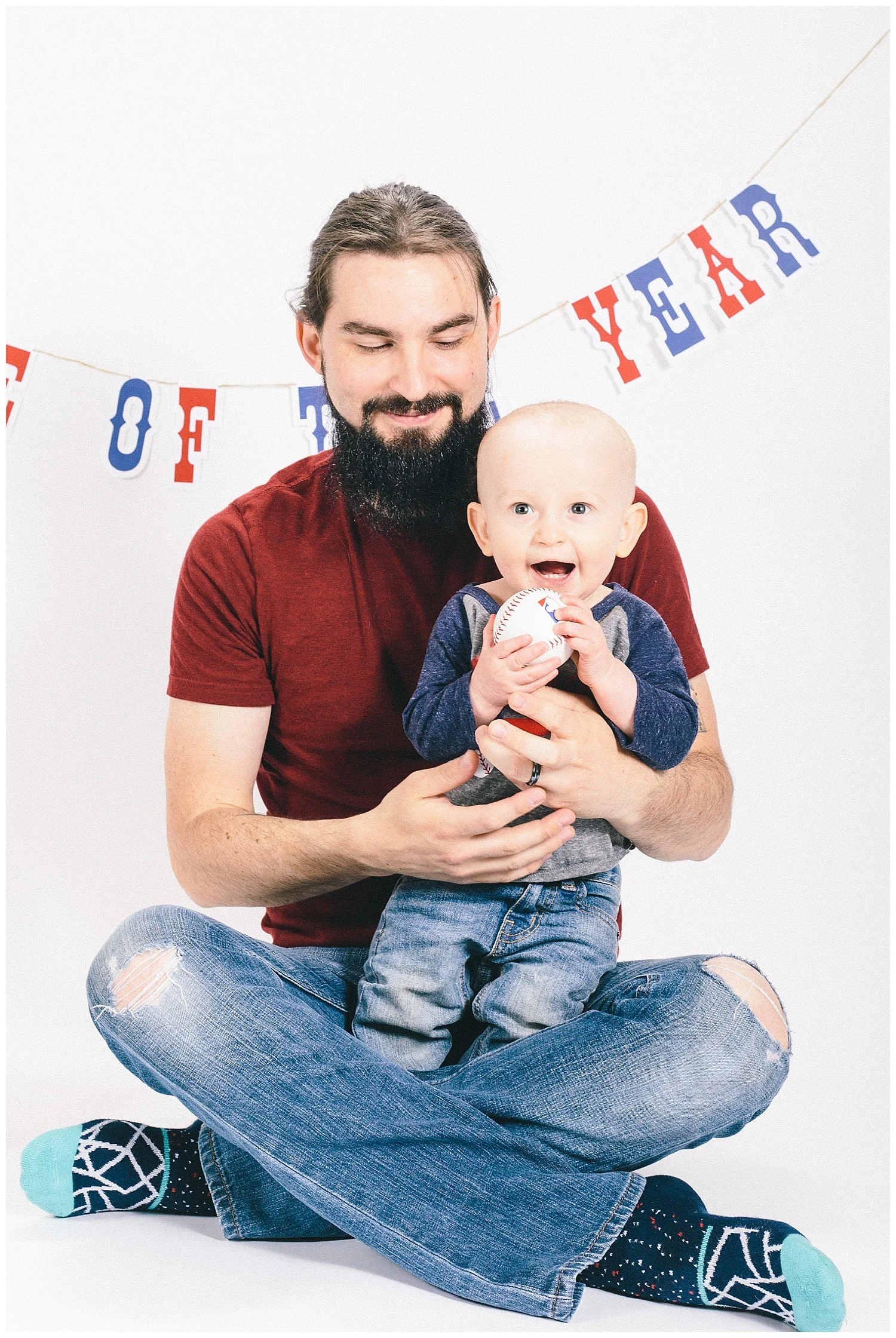 emily-belson-photography-smash-cake-dylan-09.jpg