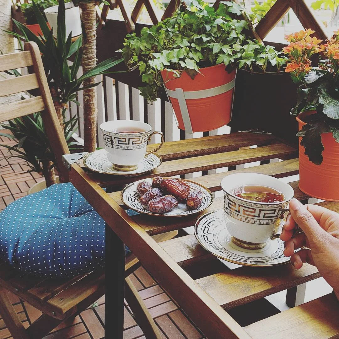 tea-dates.jpg