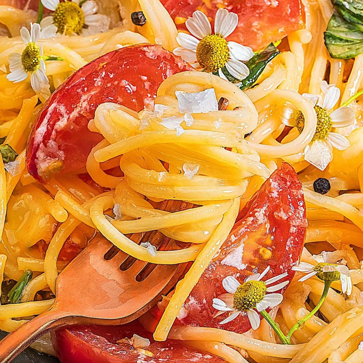 Tomato, Basil, &amp; Brie Spaghetti