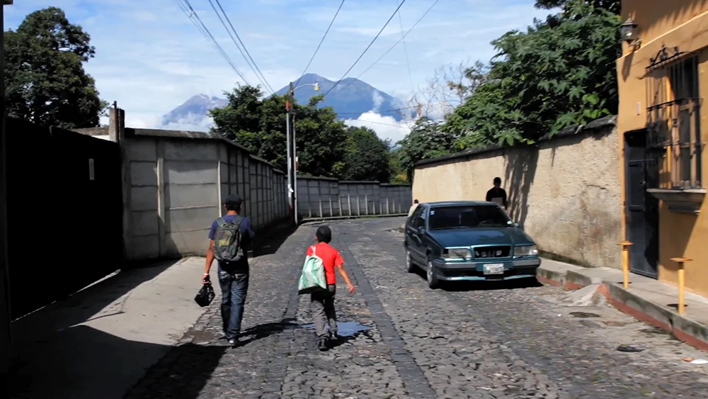 ParqueCentralStill_03_L_Miguel_R_Hugo.jpg