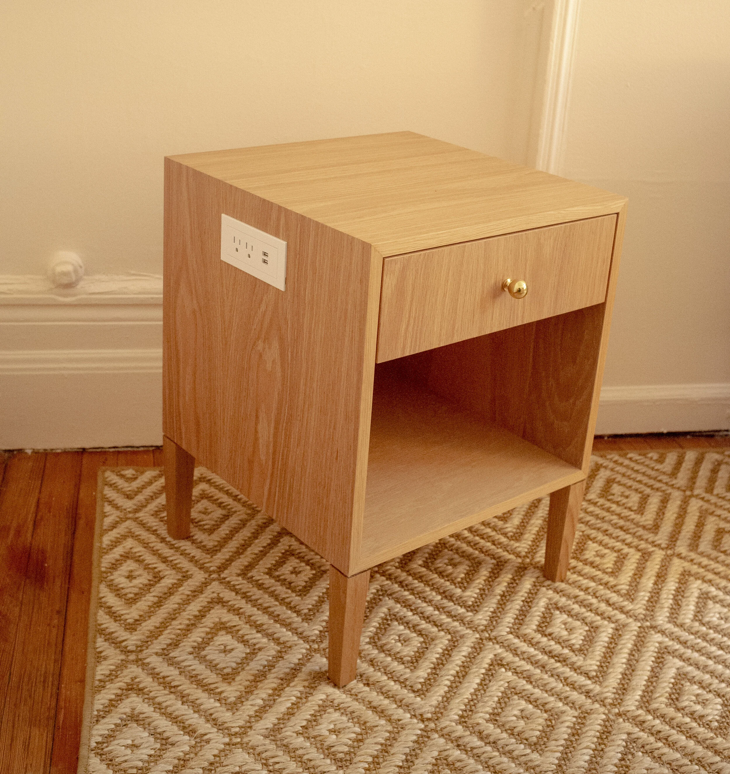 Warren Bedside Table in White Oak with White Smart Outlet (LS) - Small