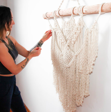 Join us for Macramé + Mimosas in Calgary! Class will be taking place on August 26th at Outside the Shape (1222 10 Ave SE, Calgary) from 1-4 PM. All materials will be provided along with beverages and light snacks. Choose between making a plant hanger or a wall hanging! No experience necessary. Come spend the afternoon learning a fun, new craft and leave with your very own finished project!