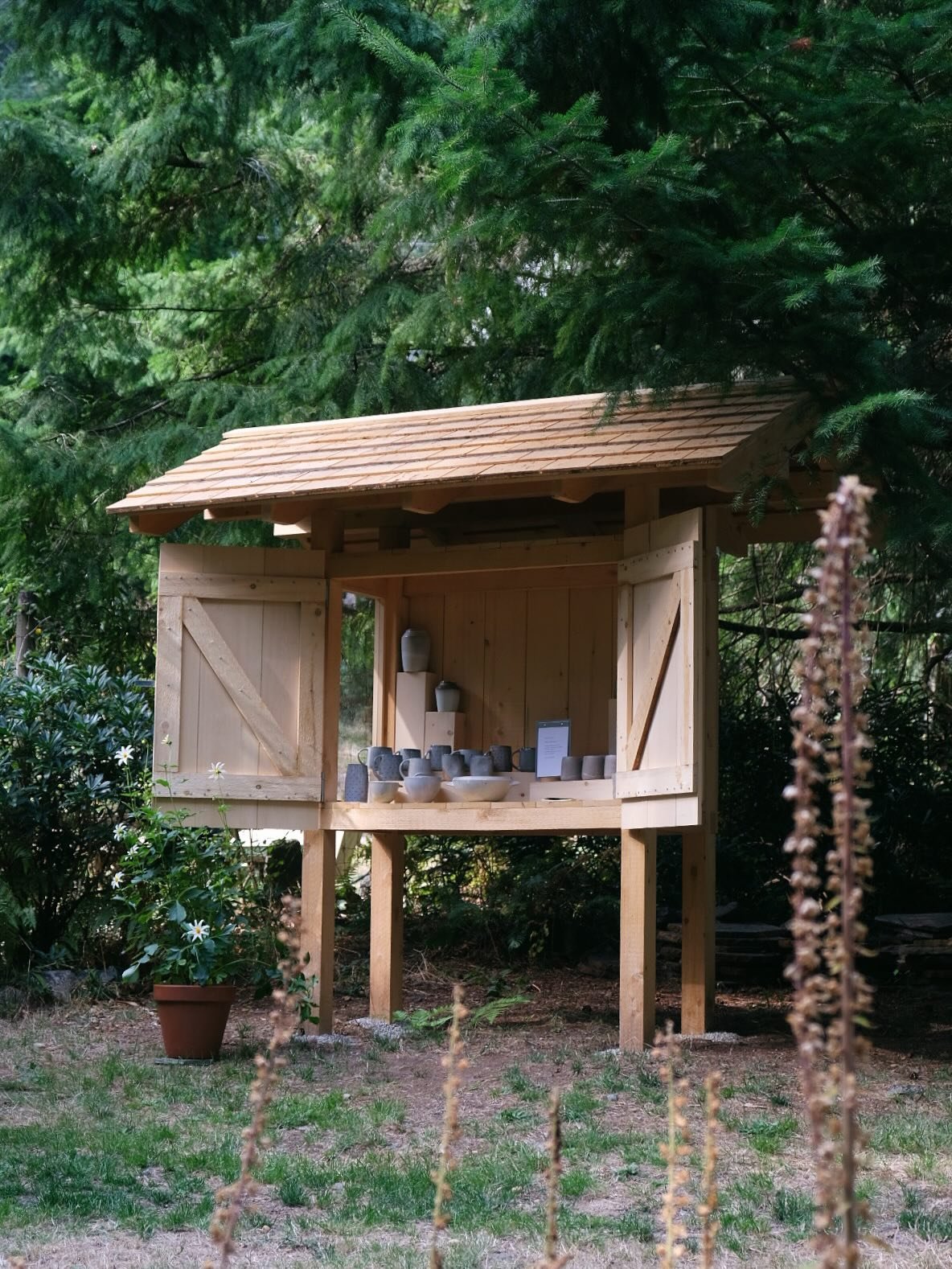 Meet Bowen&rsquo;s newest roadside stand, open now💕 

Built by @tristanpaulcasey using yellow cedar and wavy glass.
