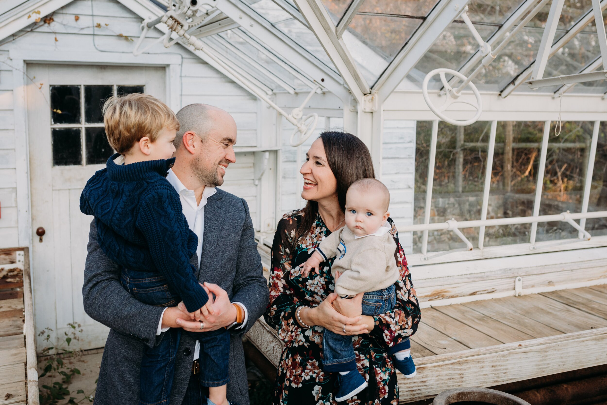 Greenhouse Family Portraits _ Desiree Hoelzle Photography