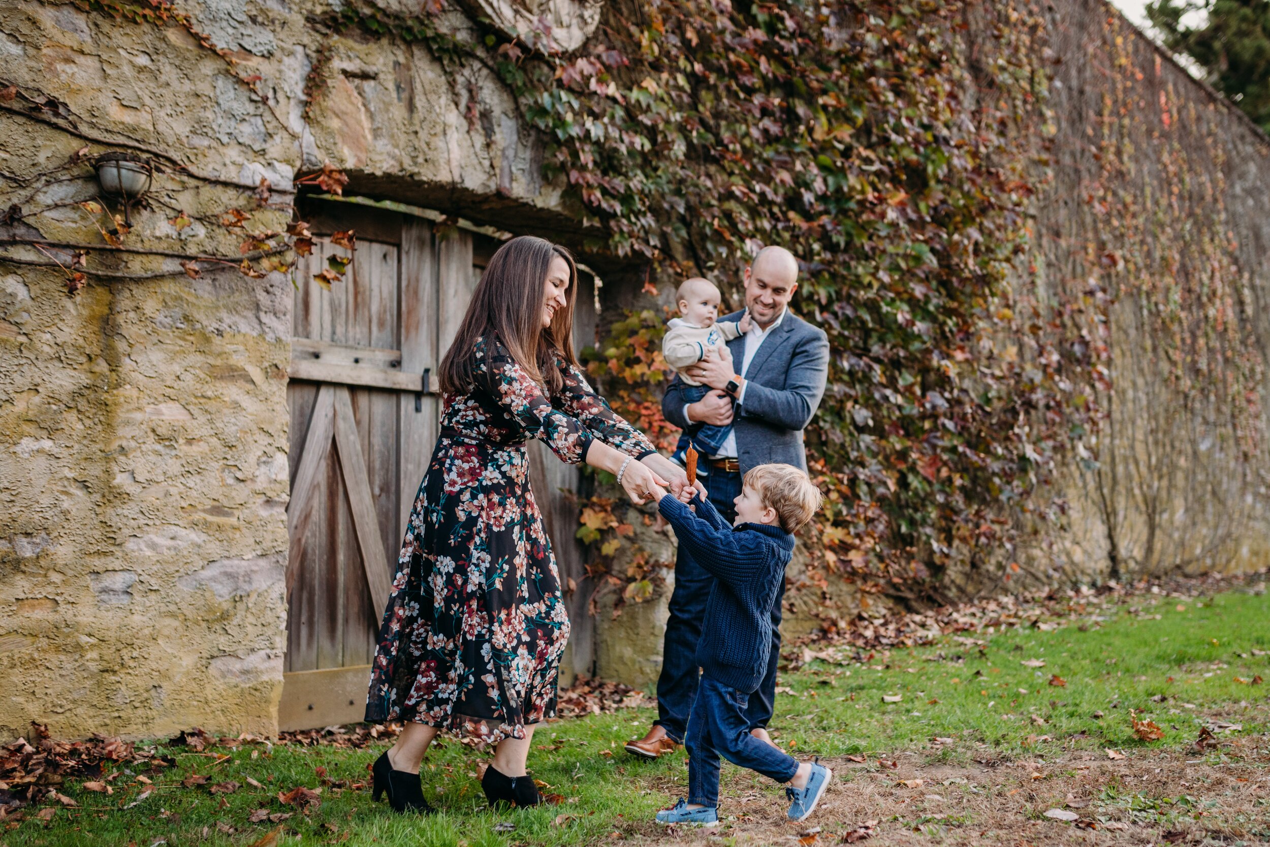 Garden Family Photography Elkins Park_ Desiree Hoelzle Photography