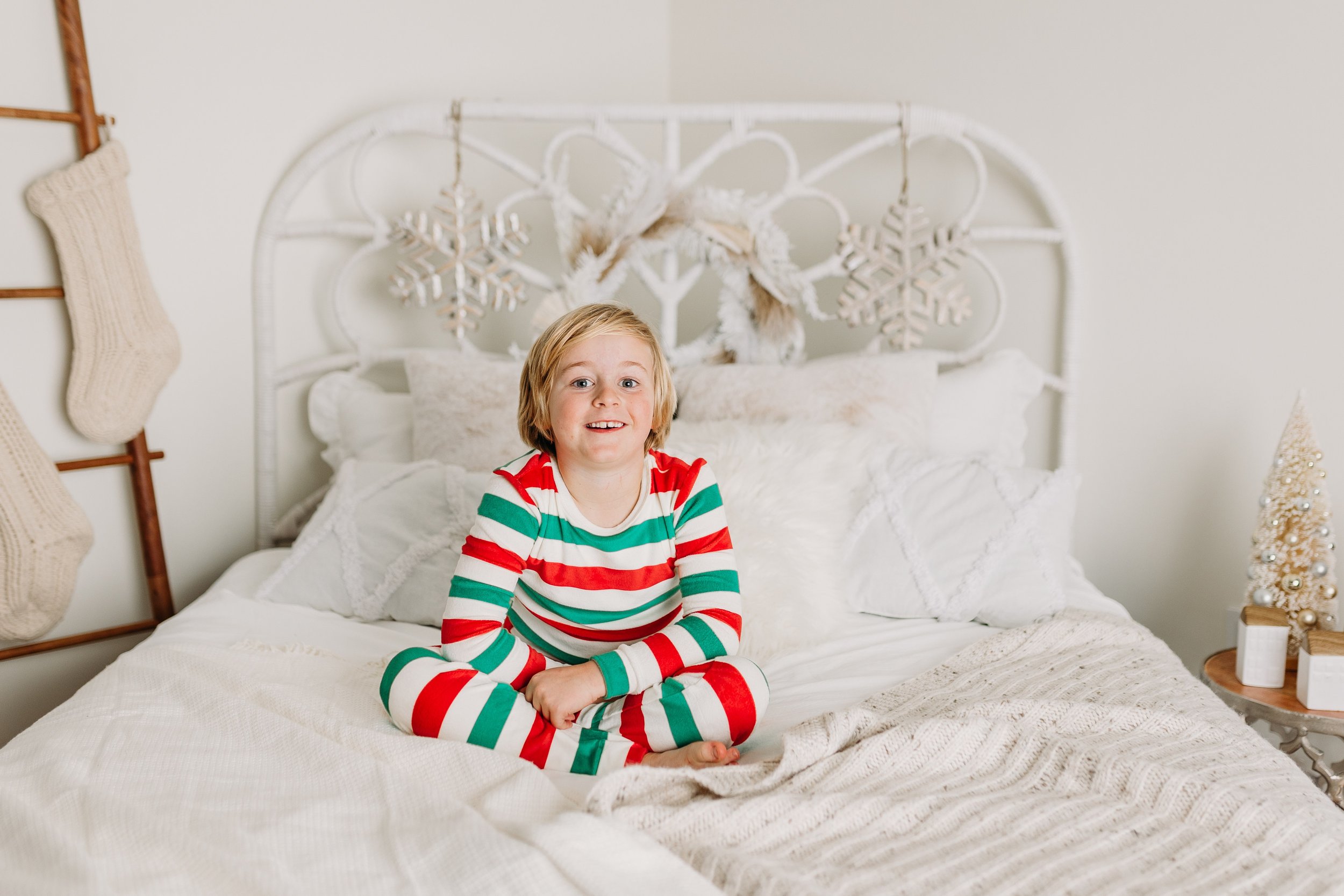 Holiday Mini Sessions Bucks County PA _ Desiree Hoelzle Photography