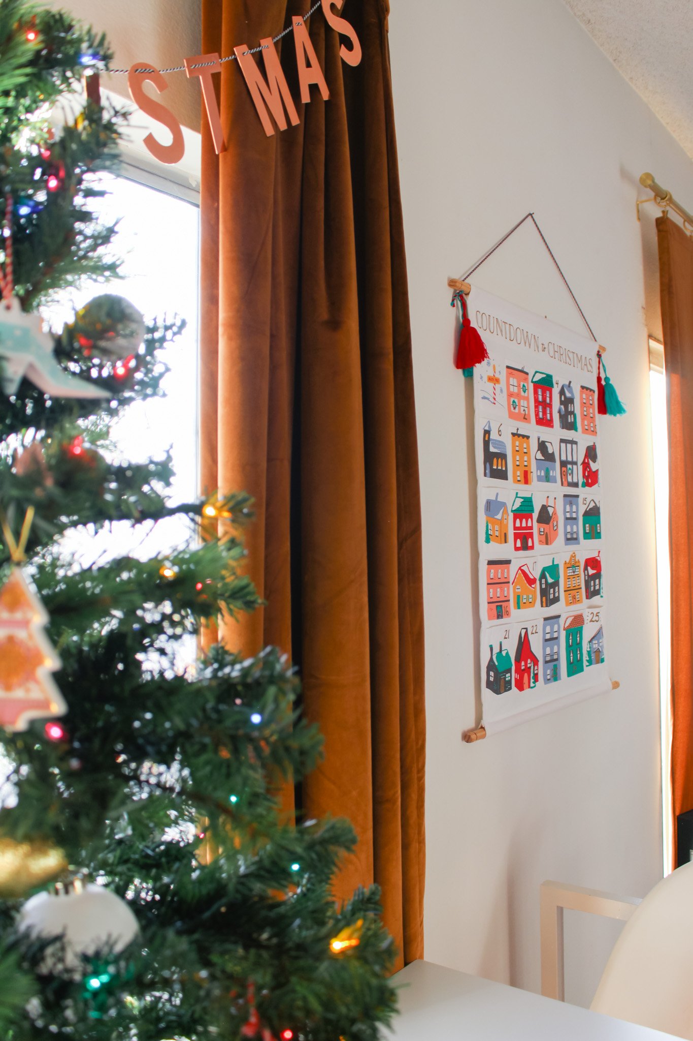 Friday Favorites: Holiday Decor