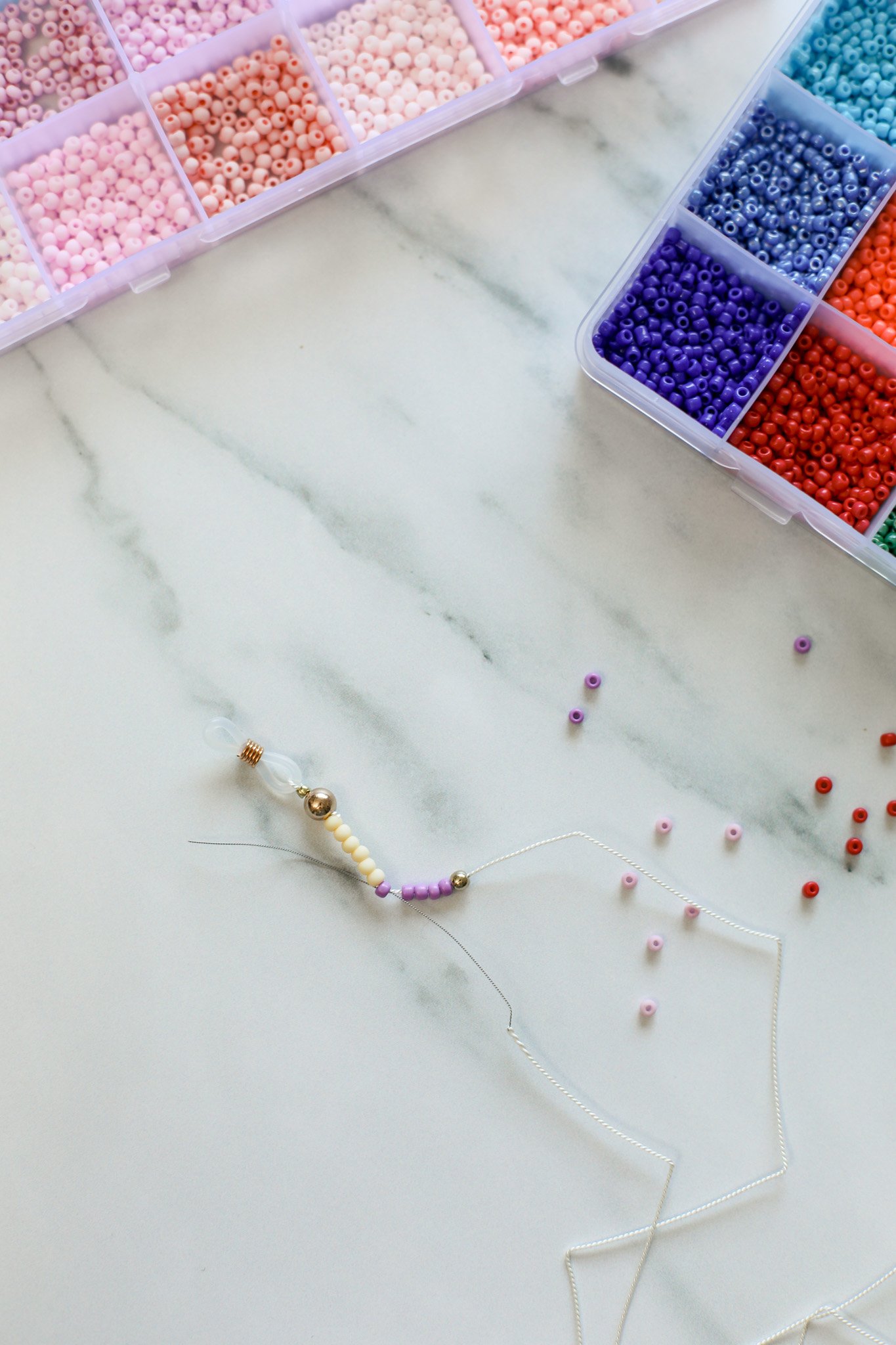DIY Beaded Daisy Sunglasses Chain — Entertain the Idea