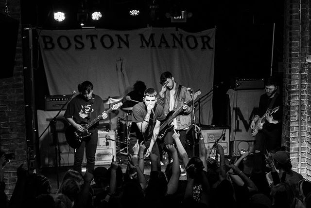 @bstnmnr - shot for @musicmayhemmagazine, more photos coming soon on their site!
4/20/18 / @voltagephilly / Philadelphia, PA
@purenoiserecs 
#bostonmanor #benothing #purenoiserecords #voltagelounge #philadelphia #concertphotography