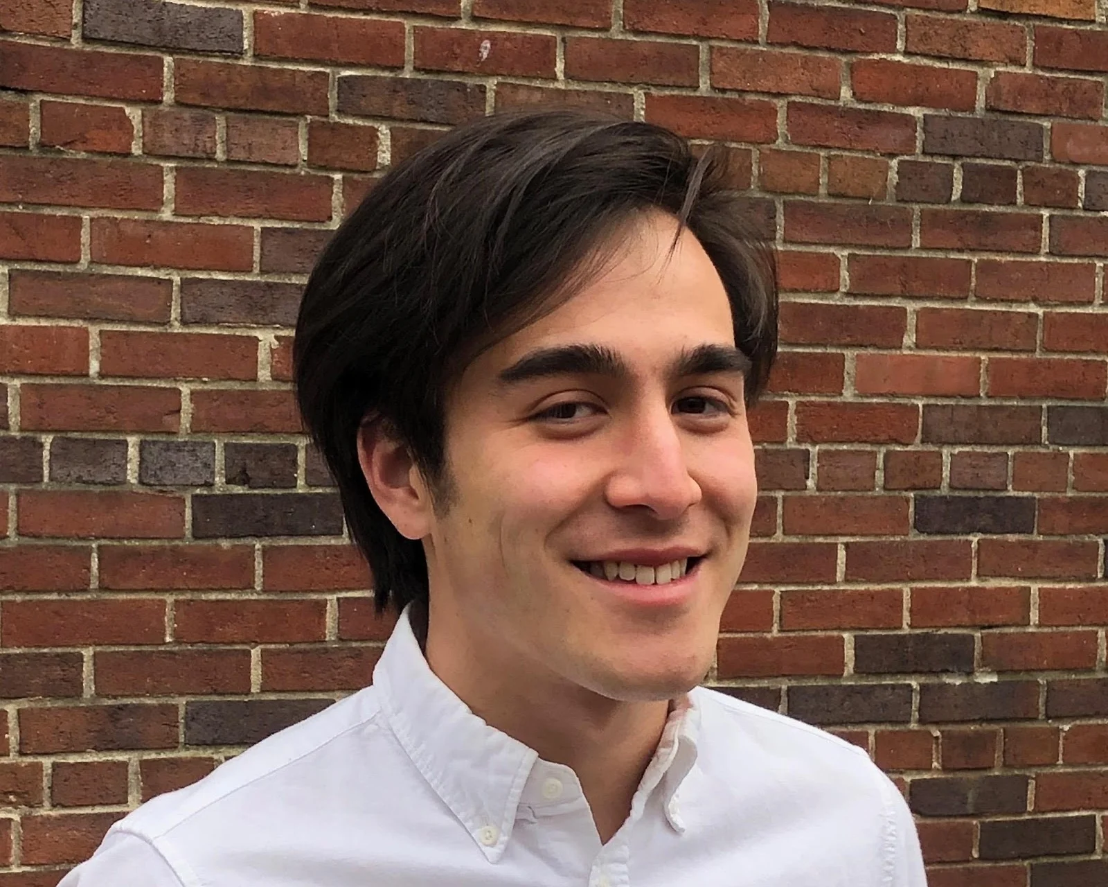 Sam Lin-Sommer Sam graduated from Brown University in 2017 and has most recently been honing his Spanish language skills abroad. In college, Sam facilitated arts workshops for prisoners, taught English to refugees, and worked as a journalist on social and environmental justice issues. He is fluent in Spanish and Chinese.