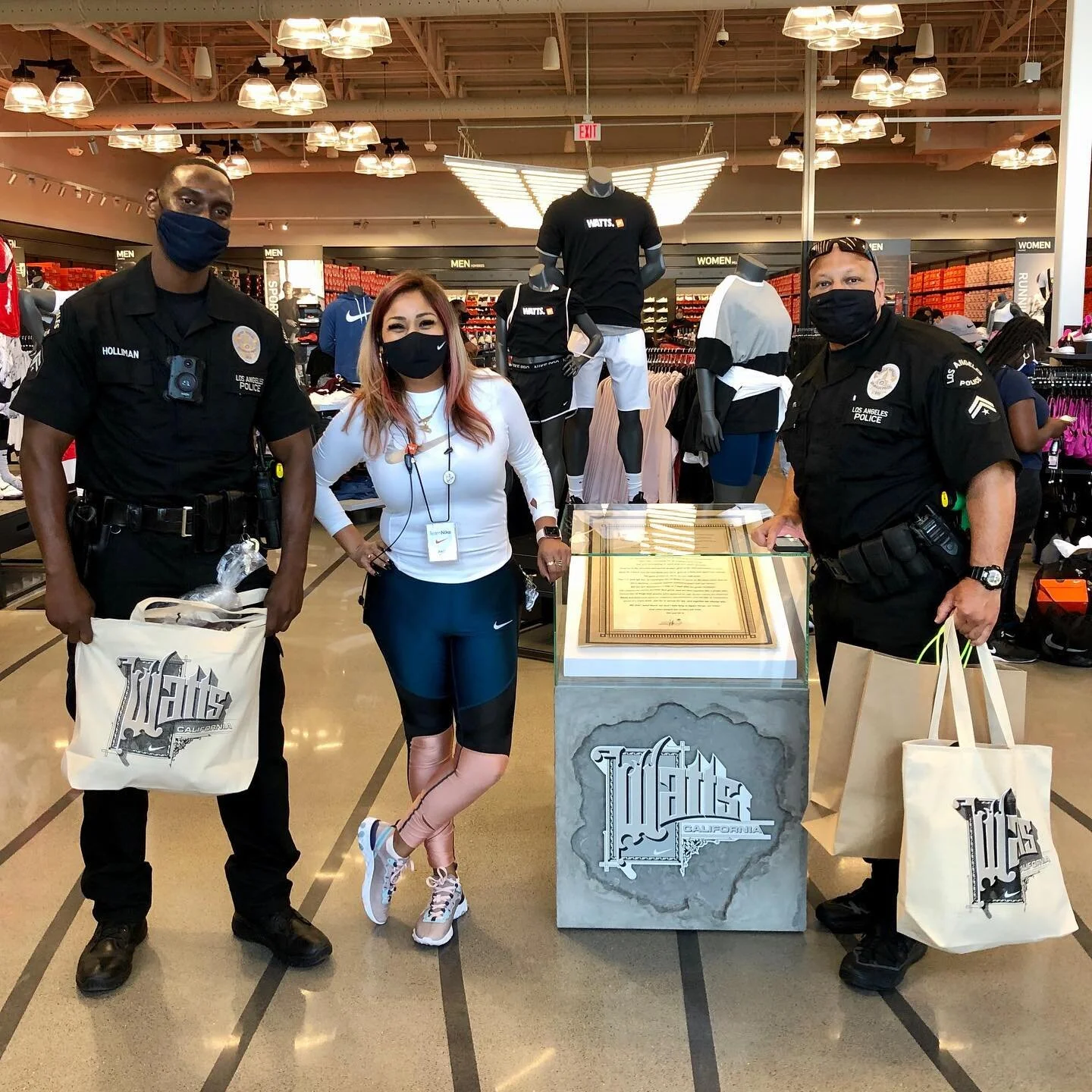 nike store watts bears