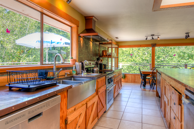 Loved the sauna, tea bar, and views of the river. We loved our time at North Fork 53. Our only regret was that we couldn’t stay longer. Thanks Ginger and Brigham!