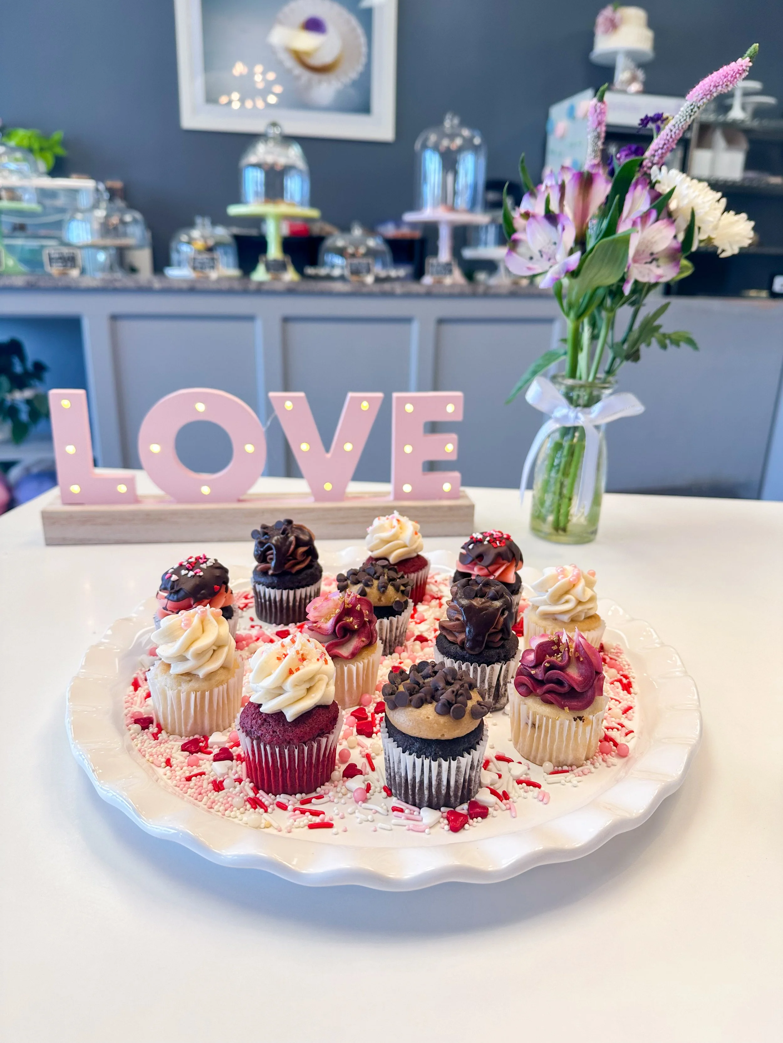 vday mini cupcakes.JPG
