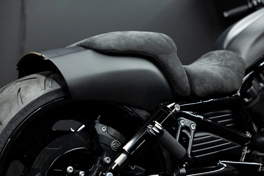 DD Muscle Chopped Rear Fender - fits V-Rod (100% Carbon Fiber
