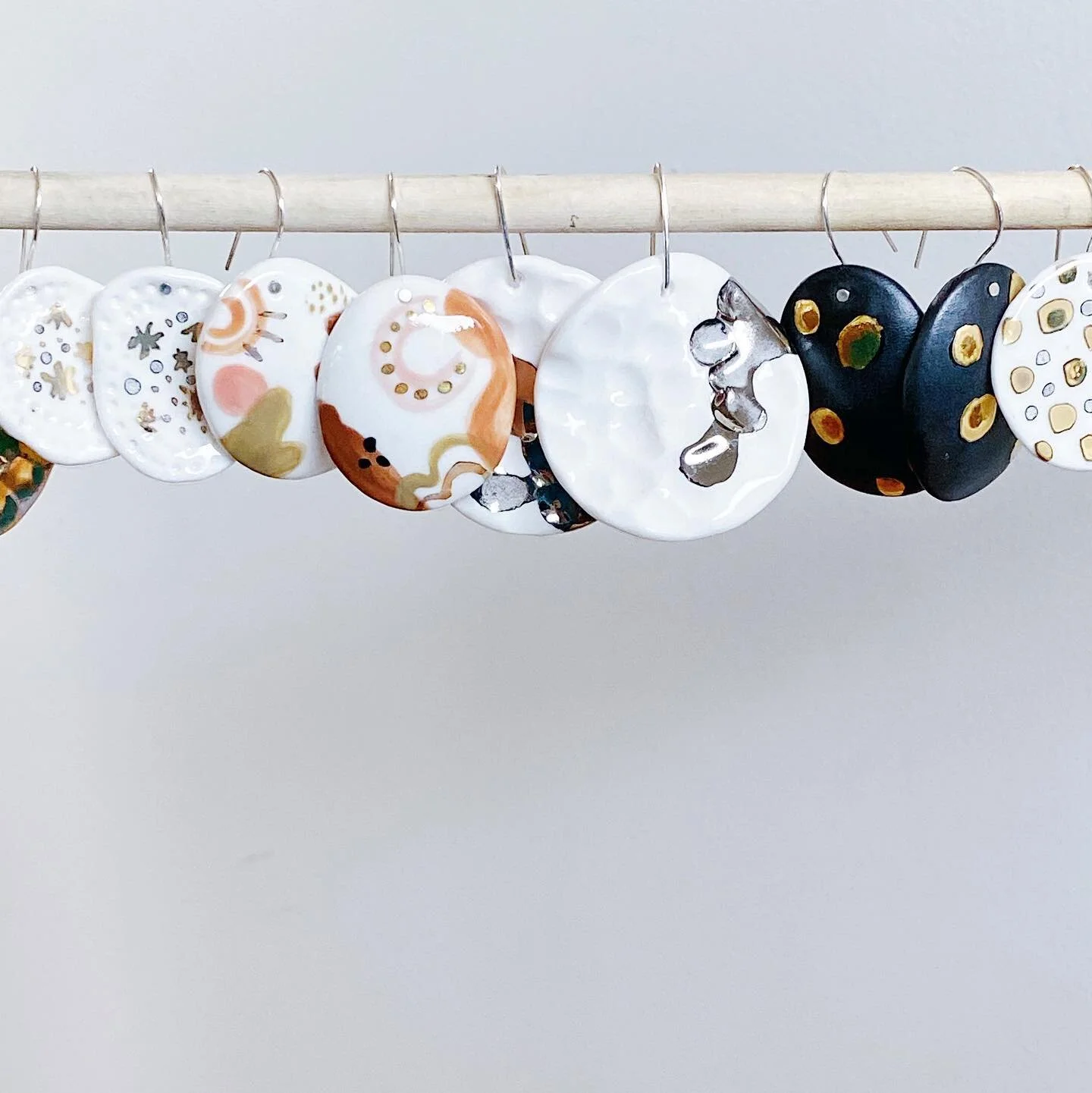 A new collection of earrings has been added to my store. They all have  little gold or platinum details. 

In this line up L-R are : Pika, Loud Bird, Onda, Anda and Lila. 

A note for all my Gippsland friends and followers, you can chose FREE PICKUP from @stringandsalt as an option at checkout.

.
.
.
.
.
.
.
.
#gippsland #gippslandmaker #melbournemaker #supportsmallmakers #handmadejewelry #handmadejewellery #porcelainjewellry #ceramicearrings #wearableart #wearart #warragul #melbourneceramics #