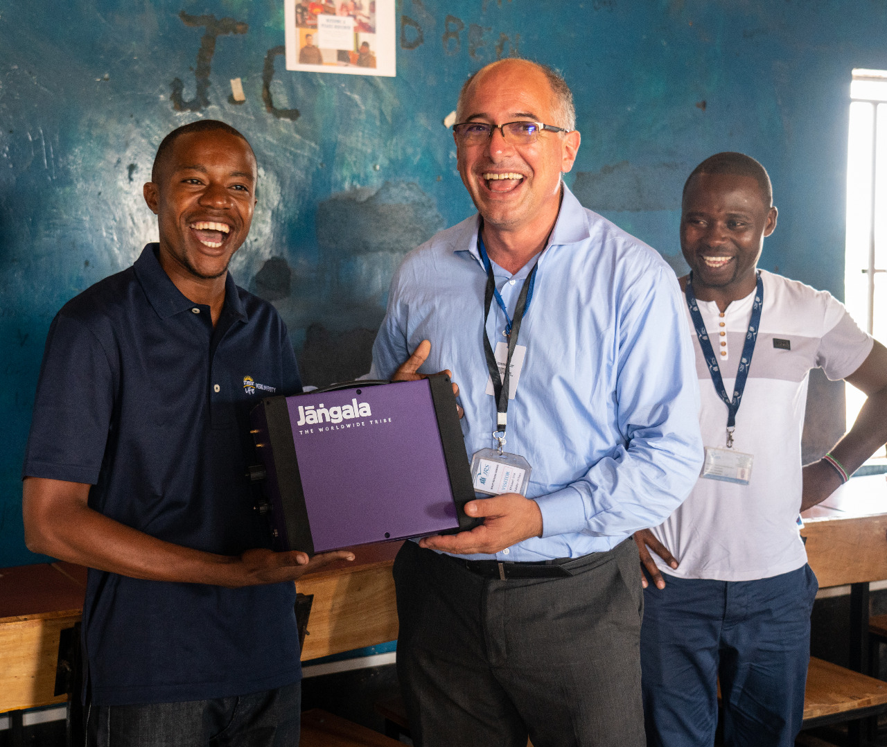 Course facilitator in Kakuma receives the first Jangala box.