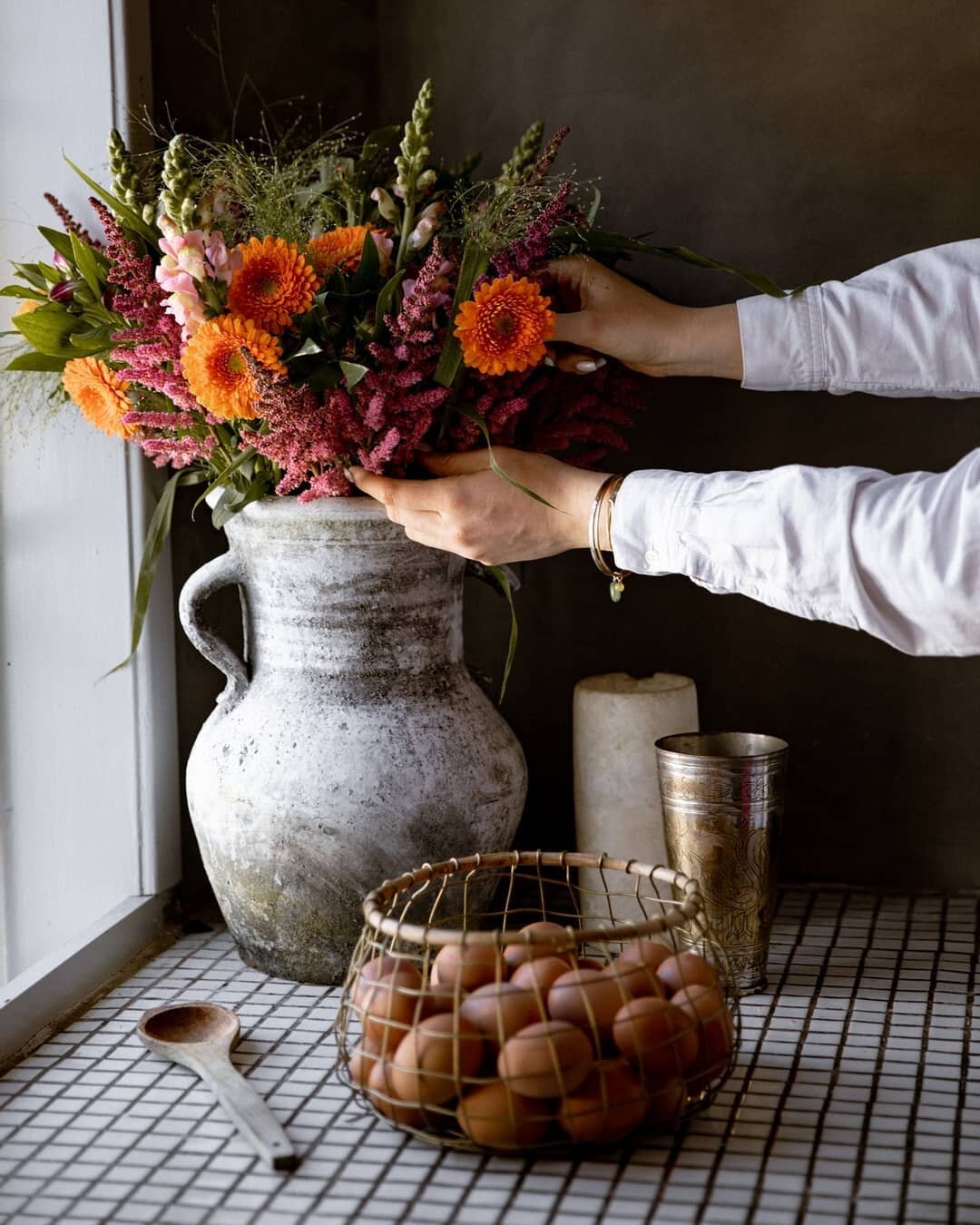 Vi er alts&aring; ret stolte af @hejblomst.dk , som vi startede for under en m&aring;ned siden, og som allerede har f&aring;et et hav af s&oslash;de f&oslash;lgere p&aring; Instagram! 💐 Og det bedste? Virkelig mange af de her f&oslash;lgere tror all