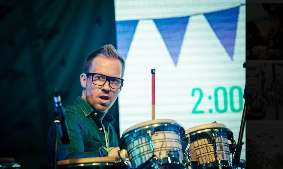 Rich JRich has played for many international artists including Avril Lavigne, Fedde Le Grand, Steve Smart (Kiss FM) and Eminem. He has performed on some of the biggest stages including the Brits, Party in the Park, the Royal Albert Hall and the Smas…