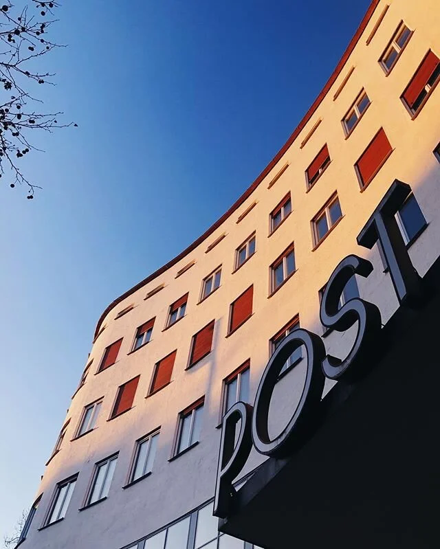 BAUHAUS

#munich #germany #bauhaus #100jahrebauhaus #architecture #post #shotoniphone #photography #bluesky
