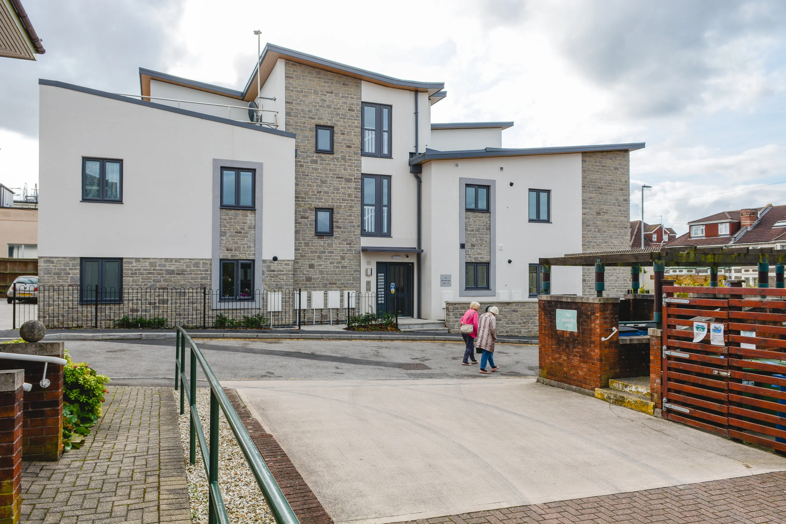 98-04.jpg