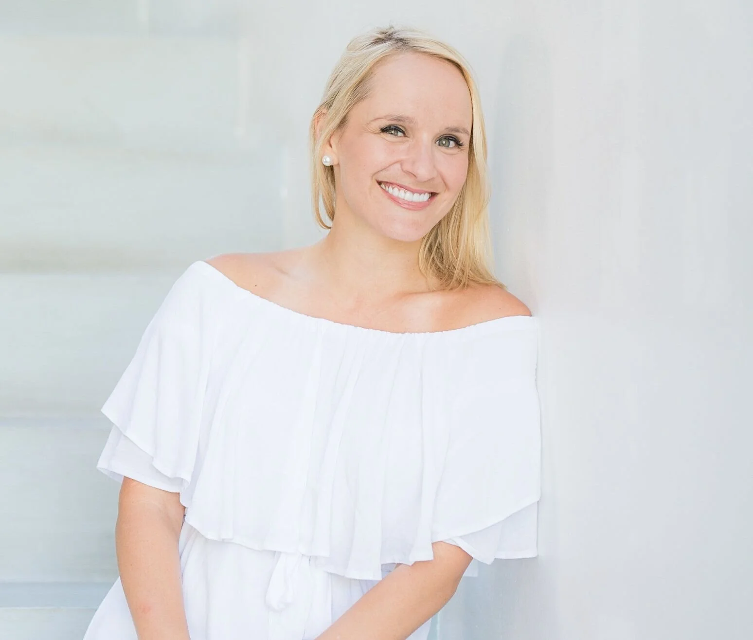 How to Stop Checking Your Likes, Shake Off the Need for Approval &amp; Live an Incredible Life - Susie Moore