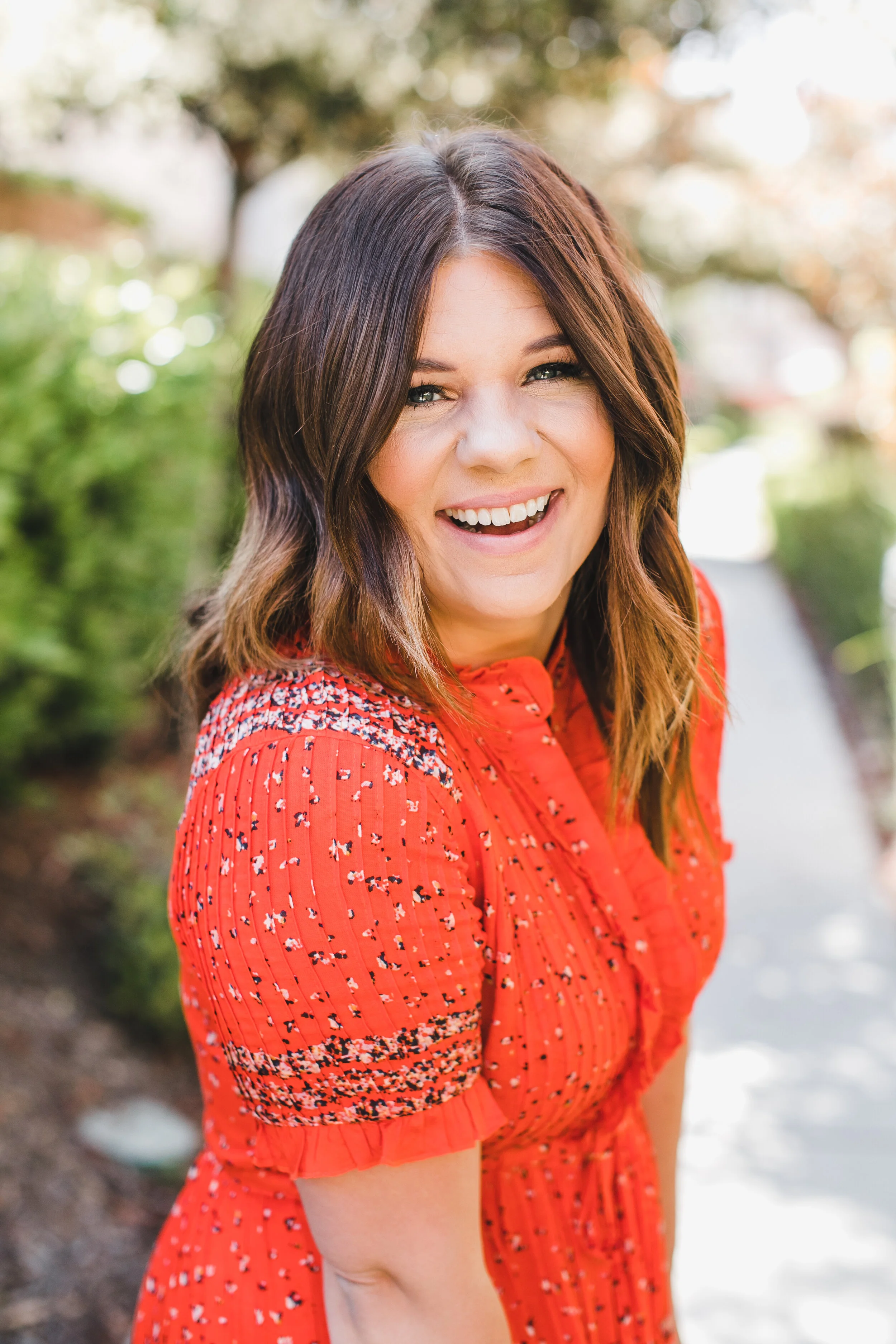 How a Mom of 4 Made a Fortune with Online Programs, Lots of Fun &amp; No Formulas - Allie Casazza