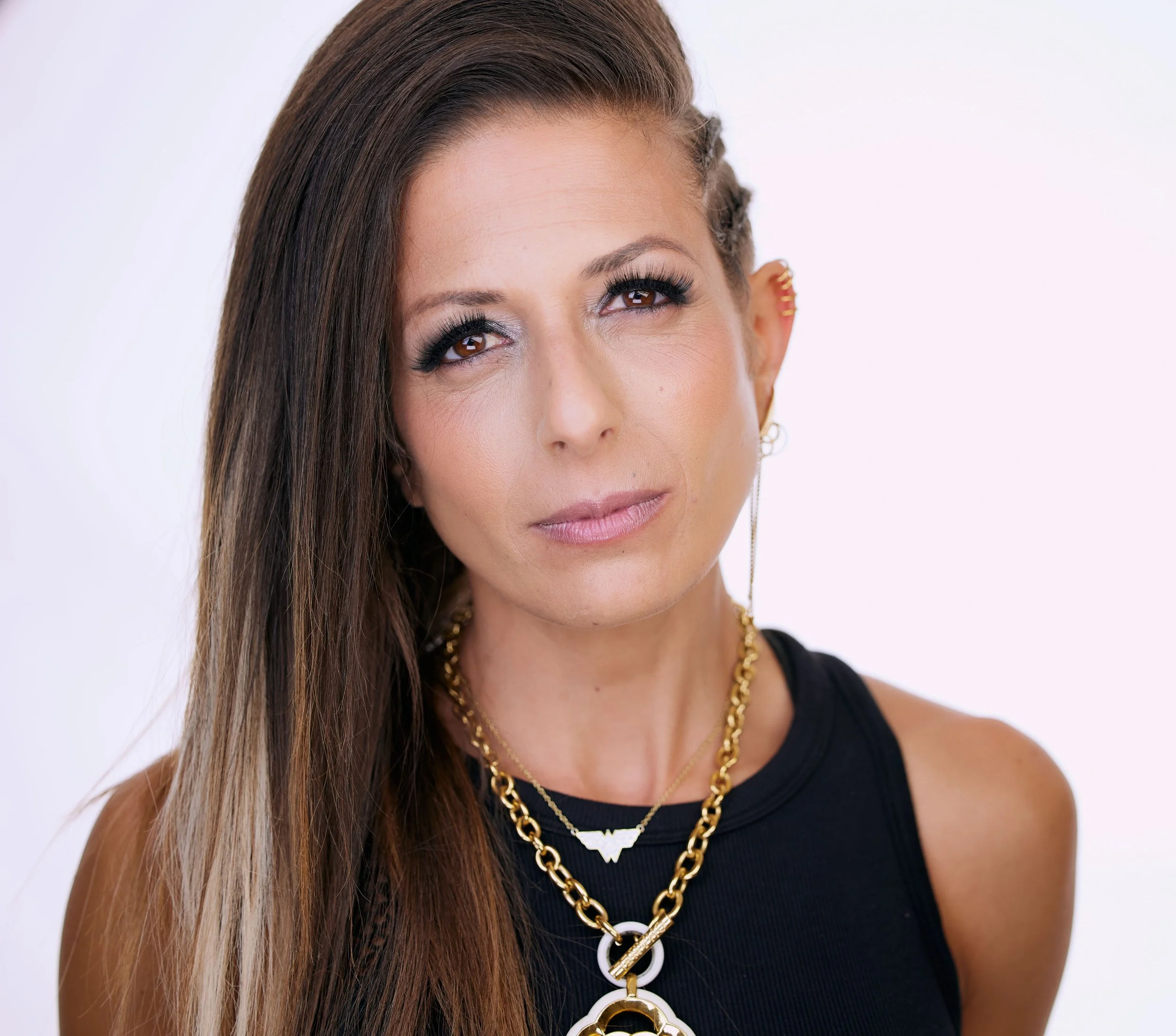 Lisa Bilyeu on Radical Confidence, Building a Billion Dollar Empire &amp; What Makes a Healthy Marriage