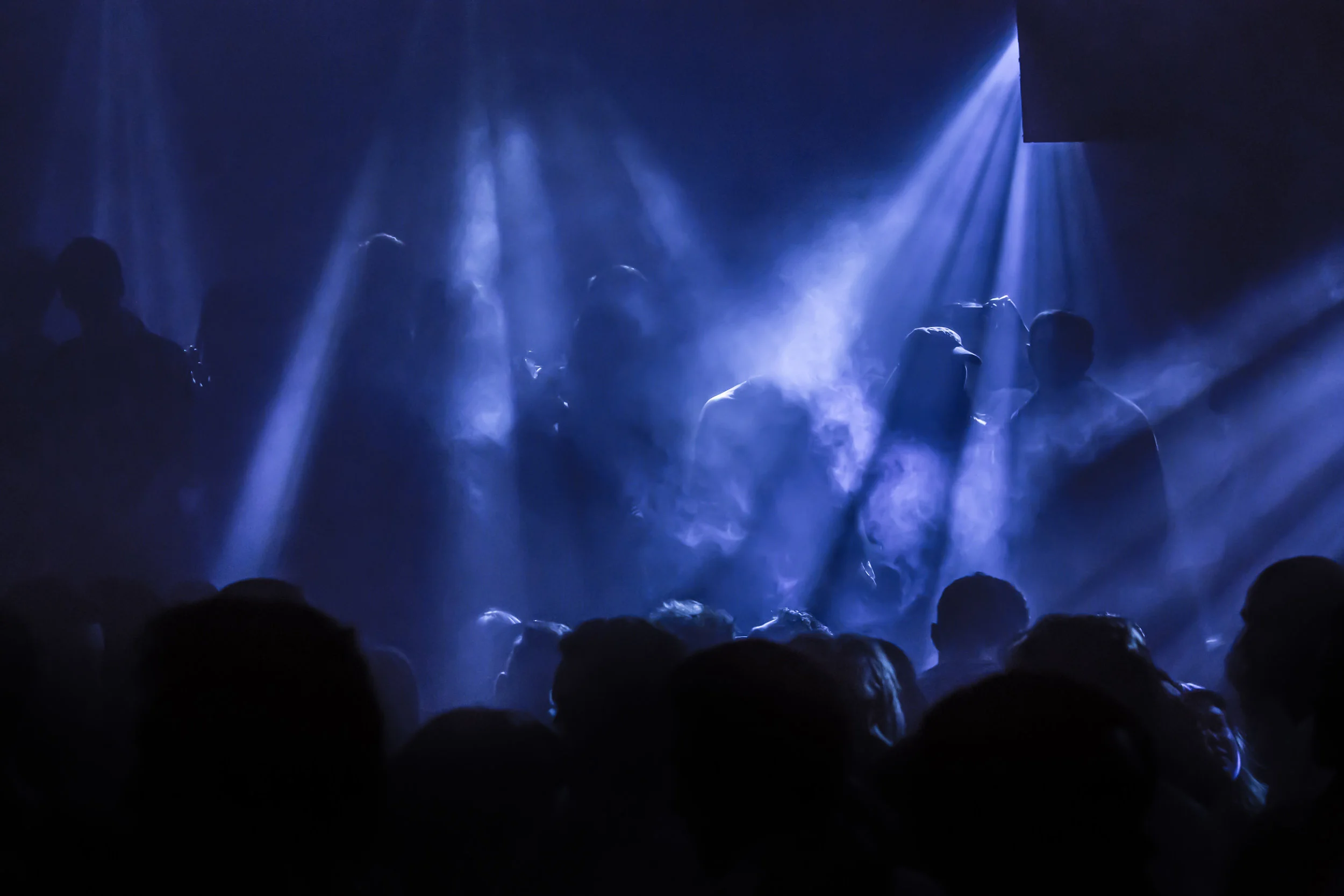 CROWD1 2-2.jpg