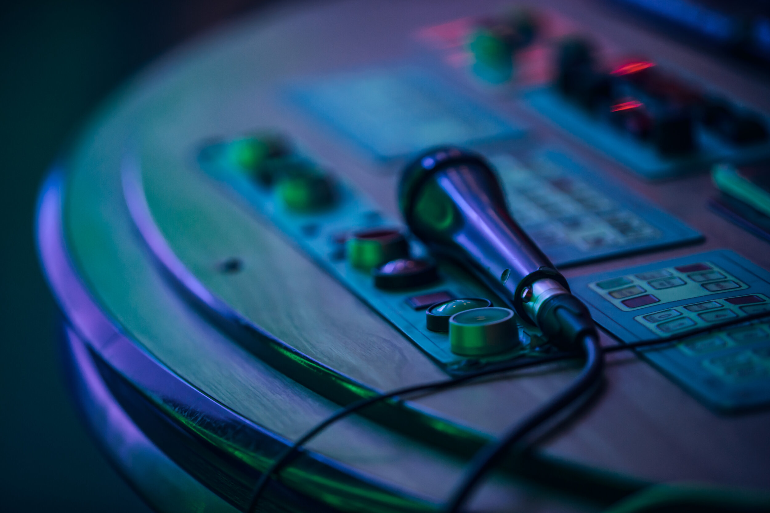 MIC CHECK Metallic Print 