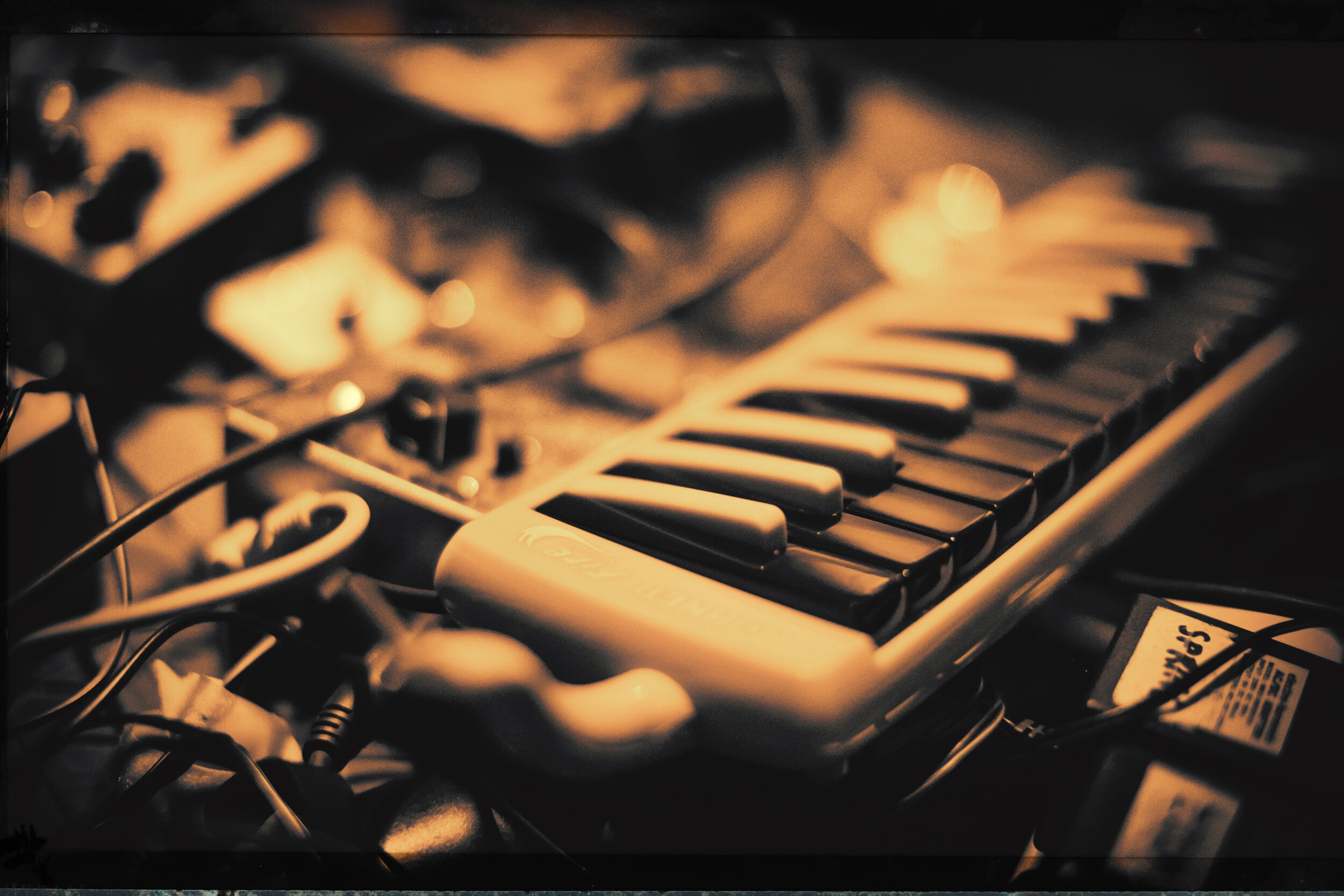 TONES Metallic Print 