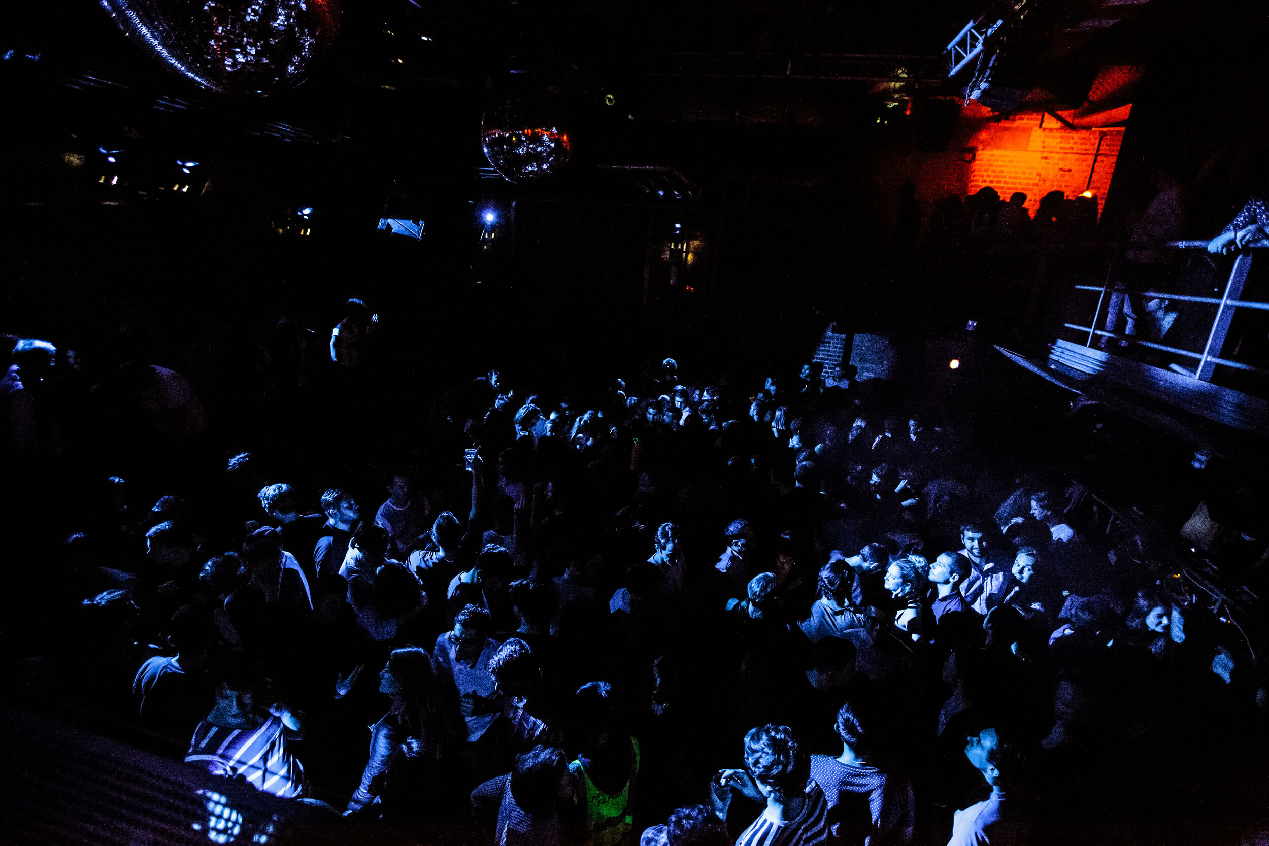 ROOM ONE MINIMAL Metallic Print 