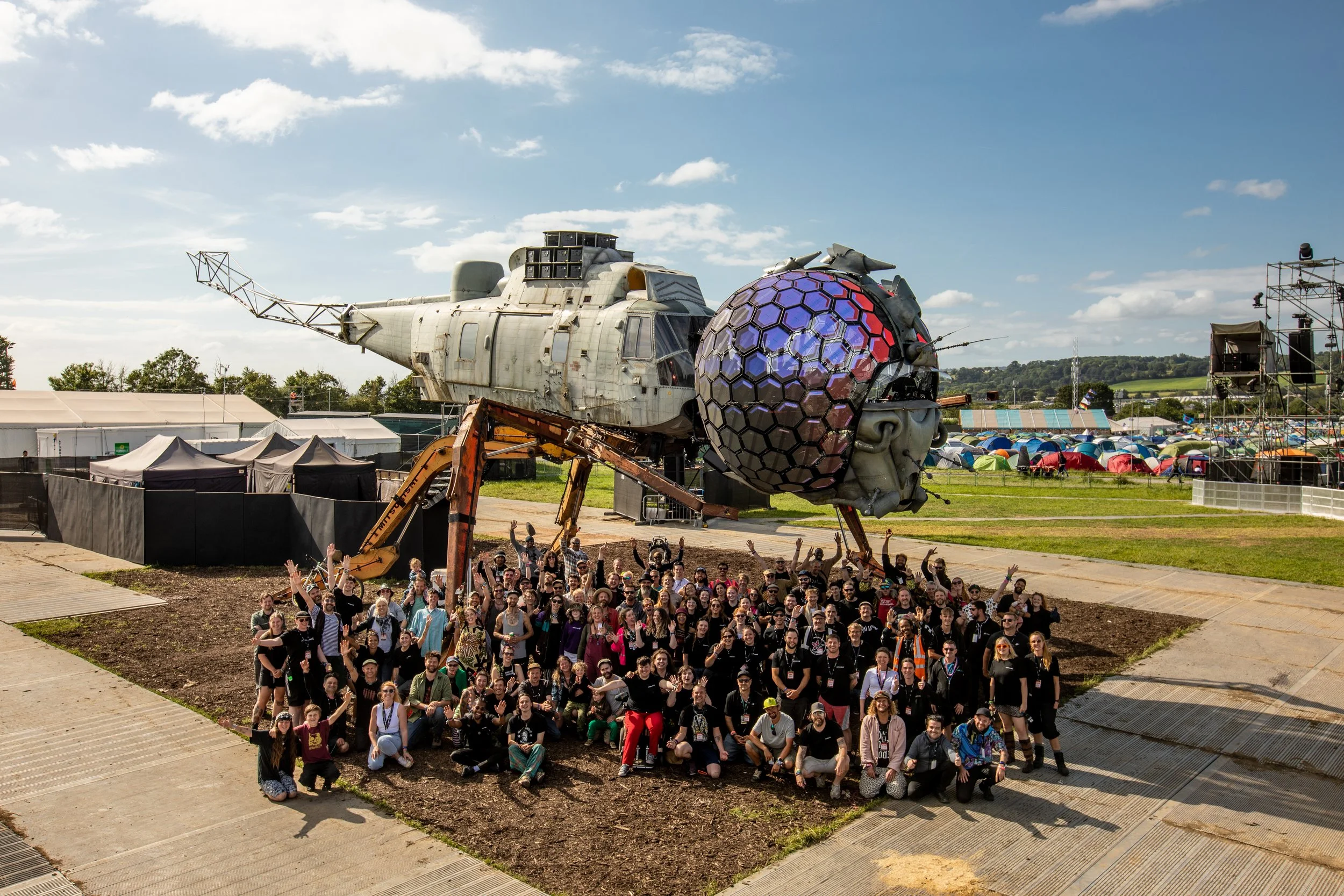 GROUPSHOT.DRAGONFLY.ARCADIA.GLASTO2 copy.jpg