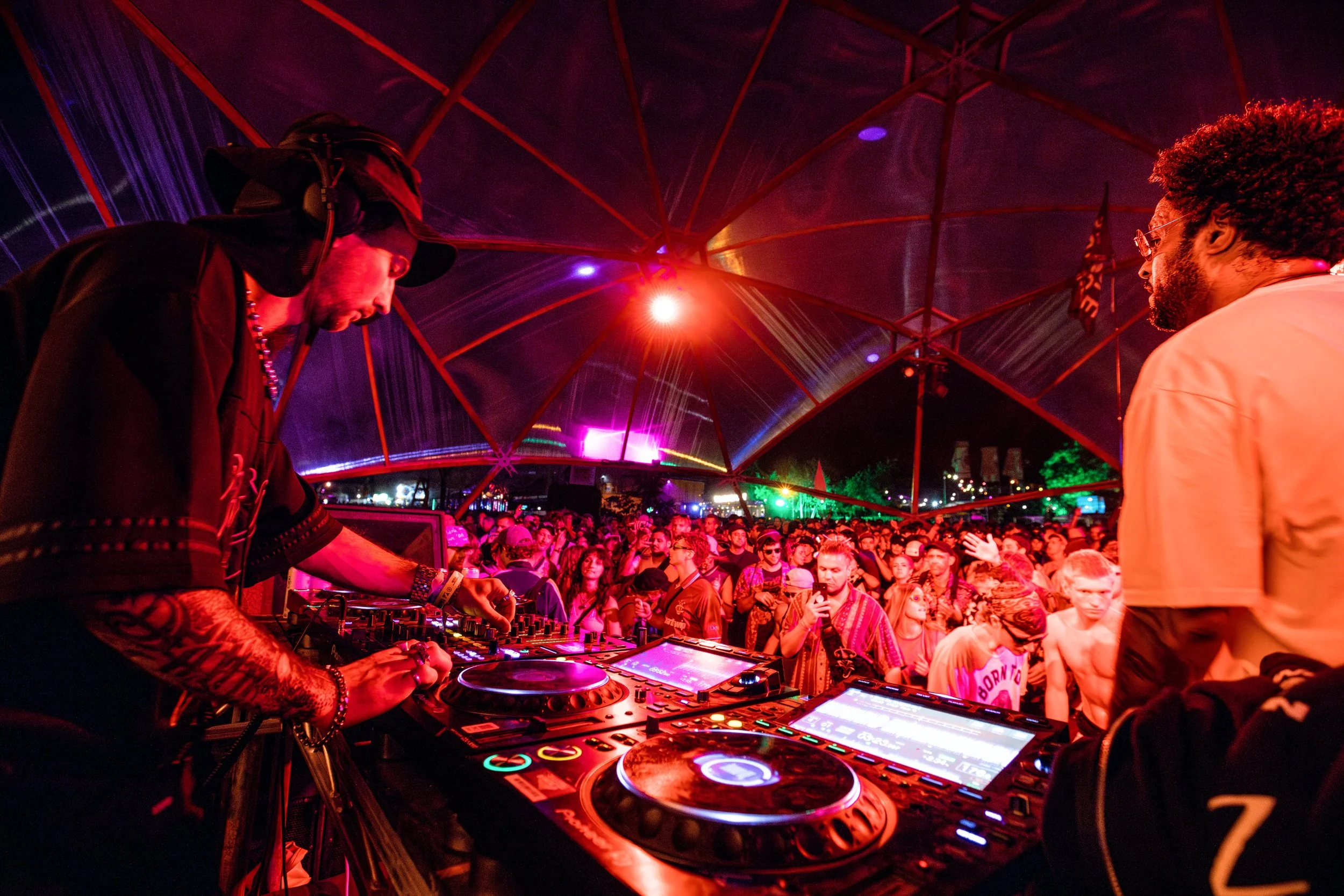 SHANGRI-LA 2025.GLASTO.SARAHGINN.104.jpg